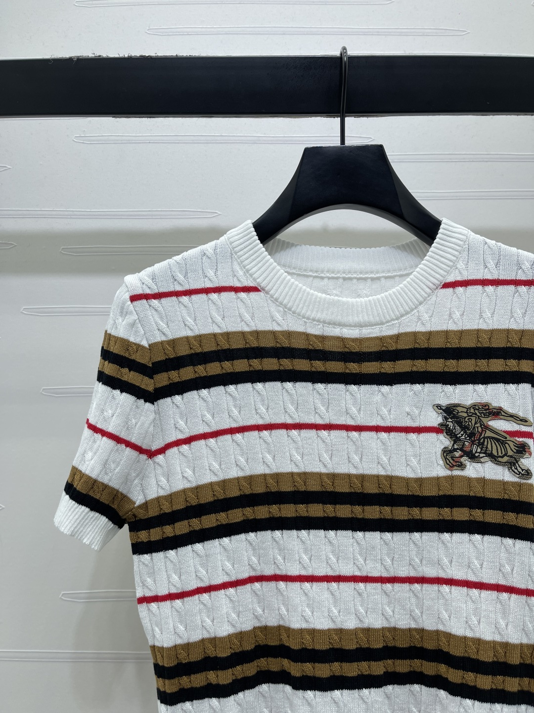 Women's short sleeves